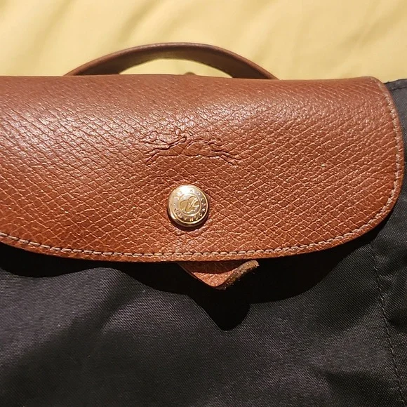 Authentic longchamp dark backpack - Picture 3 of 9